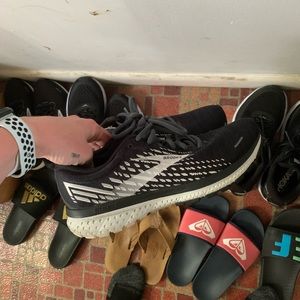 Brooks ghost 13 lightly worn. Very comfortable.